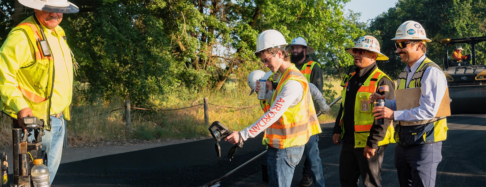 measuring asphalt temperature